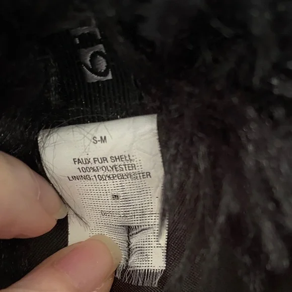 Apt. 9 Plush Black Teddy Vest - Picture 3 of 9